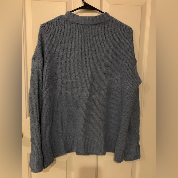American Eagle Sweater - Picture 2 of 4